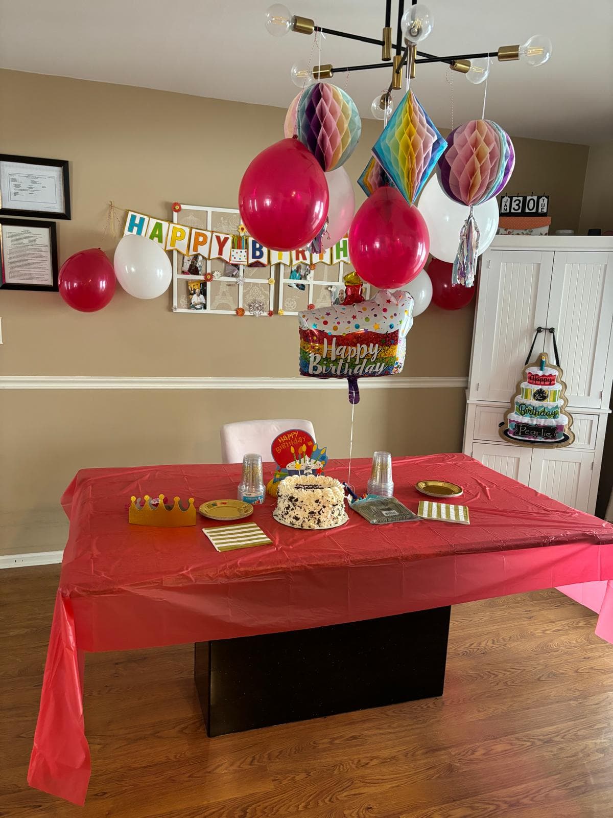 Peaceful Manor Farmington Hills — Birthday celebration in the dining room