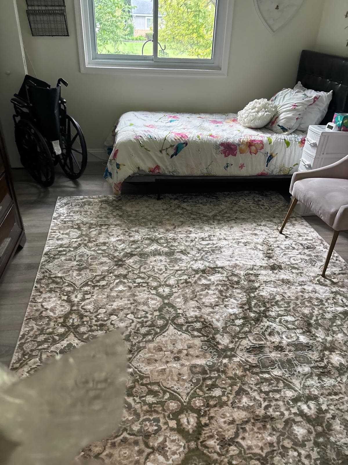 Peaceful Manor Livonia — Resident room